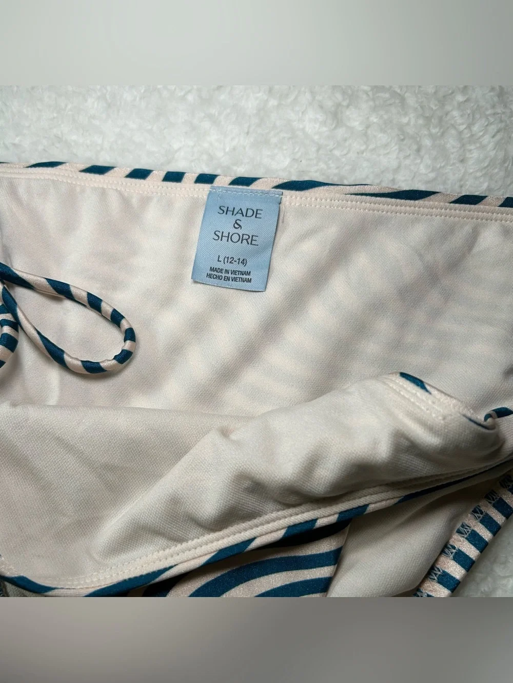 Shade & Shore Women’s Low Rise Cheeky Tie Side Bikini Bottoms Large NWOT